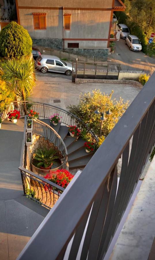 B&B Donnamaria Pimonte Exterior photo